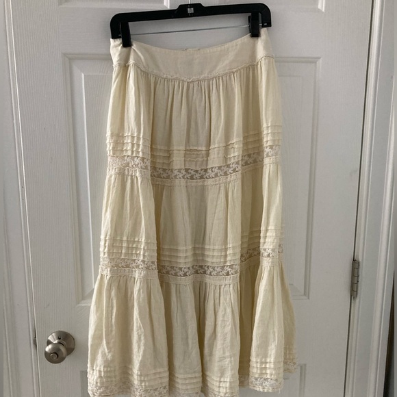 Full tiered skirt - Picture 3 of 3